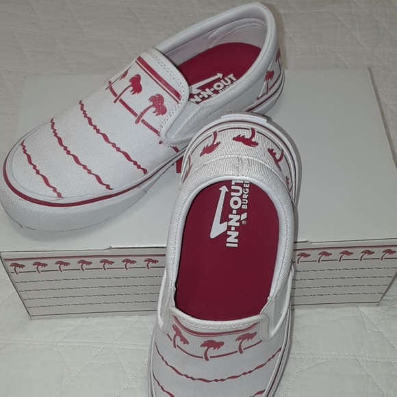 in-n-out Shoes - 🌴In-N-Out shoes size woman's 6.5 with box